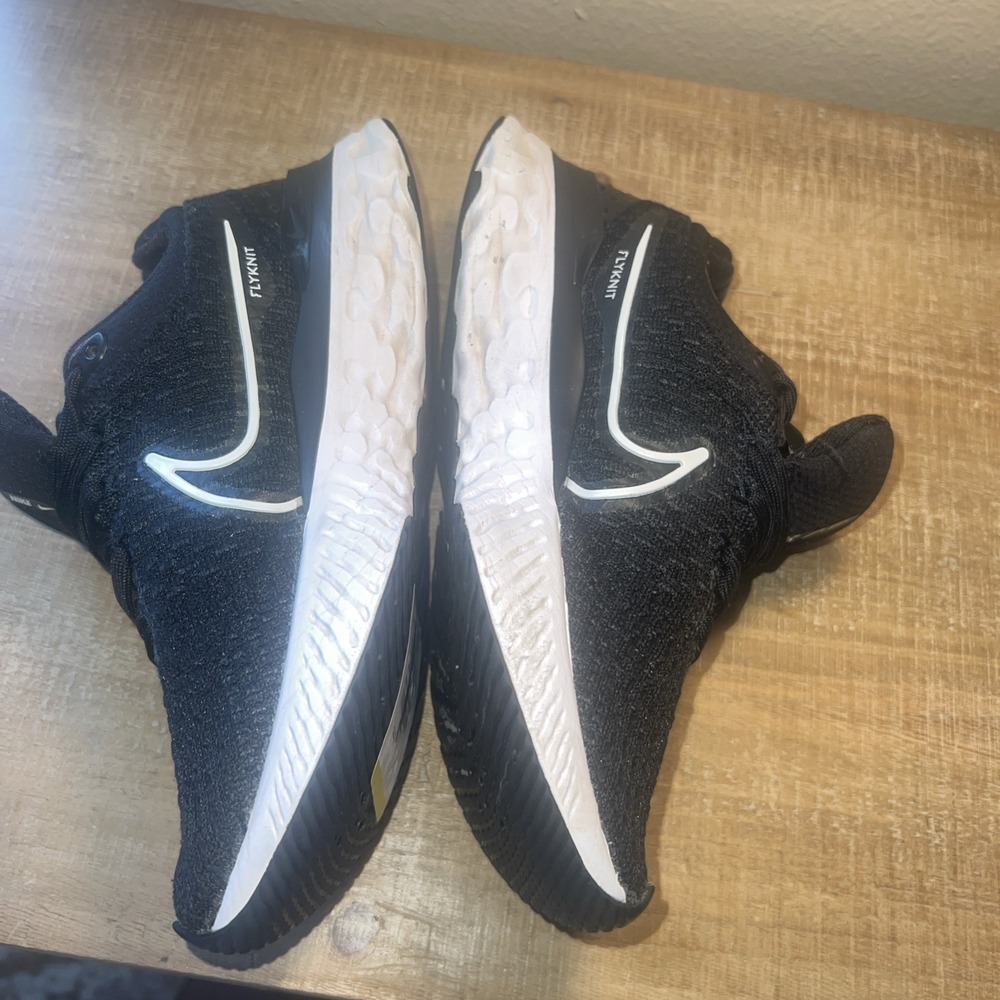 New Women's Nike React Infinity Run FK 3 in Black/White Size US 7 NWT DD3024001 - Picture 9 of 14
